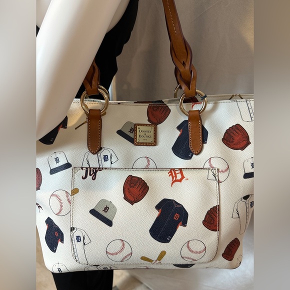 Dooney & Bourke Detroit Tigers large purse - Picture 10 of 11
